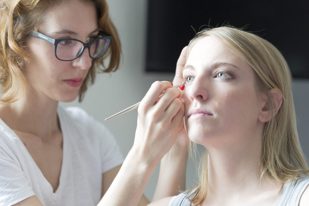 Pauline B coiffure maquillage make up de mariage à Bordeaux maquille une mariée photo mariage Sebastien Huruguen