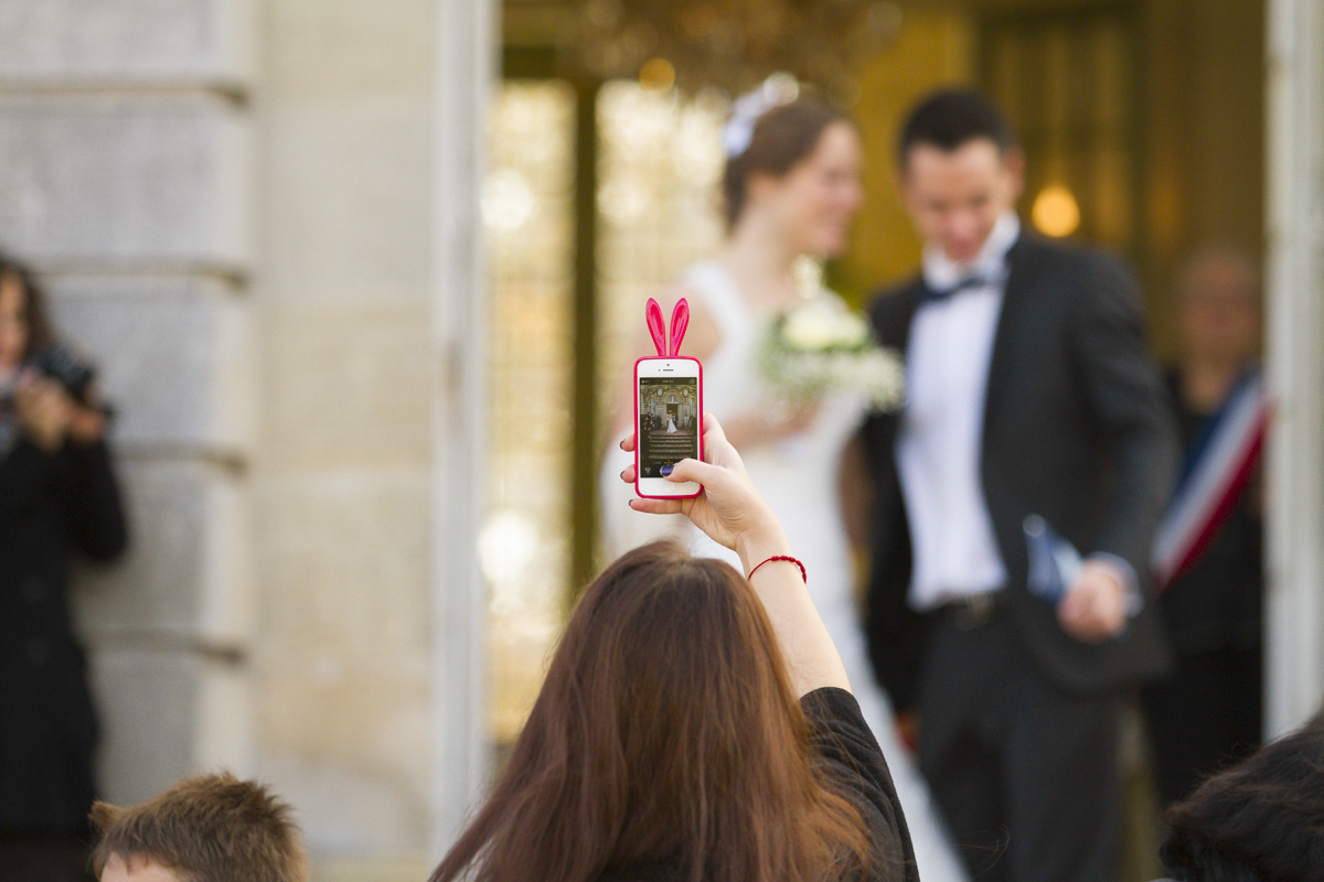 deep of field iphone smartphone mariage attention au smartphone au mariage