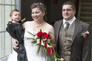 couple de jeunes maries mairie de aubbie et espessas