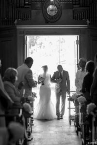 mariage-chateau-agassac-ludon-medoc-sebastien-huruguen-photographe-bordeaux-entree-mairee-eglise-caychac