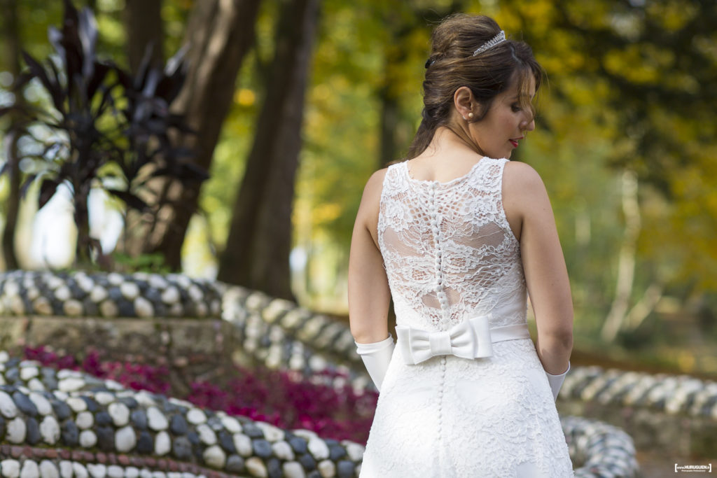 photographe-mariage-bordeaux-sebastien-huruguen-seance-photo-trash-the-dress-parc-majolan-blanquefort-couple-jeunes-maries-1