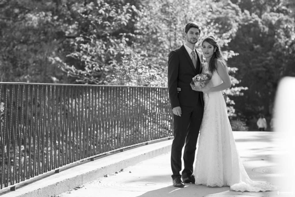 photographe-mariage-bordeaux-sebastien-huruguen-seance-photo-trash-the-dress-parc-majolan-blanquefort-couple-jeunes-maries-17