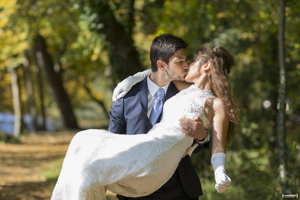 photographe-mariage-bordeaux-sebastien-huruguen-seance-photo-trash-the-dress-parc-majolan-blanquefort-couple-jeunes-maries-27