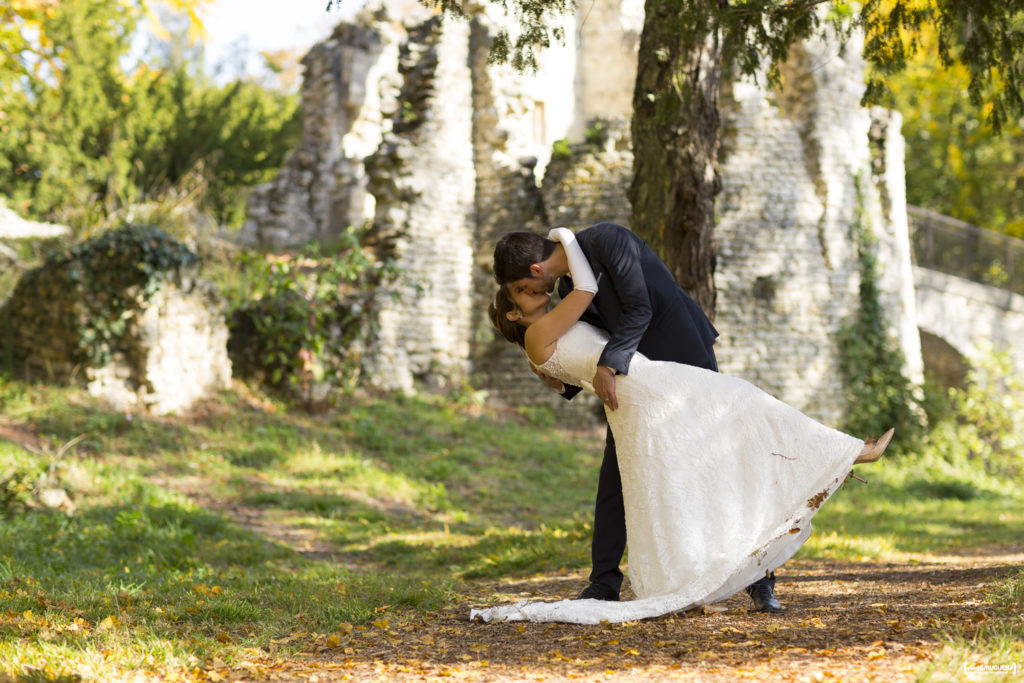 photographe-mariage-bordeaux-sebastien-huruguen-seance-photo-trash-the-dress-parc-majolan-blanquefort-couple-jeunes-maries-31