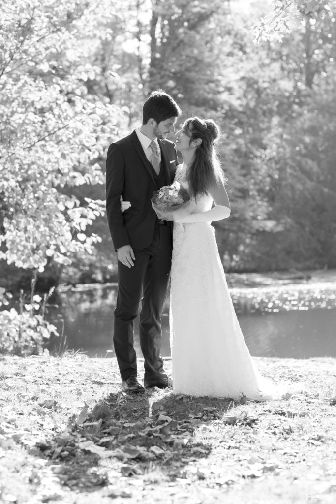 photographe-mariage-bordeaux-sebastien-huruguen-seance-photo-trash-the-dress-parc-majolan-blanquefort-couple-jeunes-maries-8