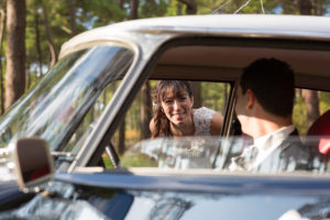 couple-jeunes-maries-seance-photo-trash-the-dress-day-after-plage-lac-ocean-carcans-sebastien-huruguen-photographe-mariage-16