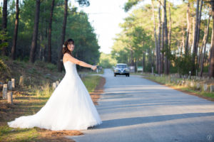 couple-jeunes-maries-seance-photo-trash-the-dress-day-after-plage-lac-ocean-carcans-sebastien-huruguen-photographe-mariage-36