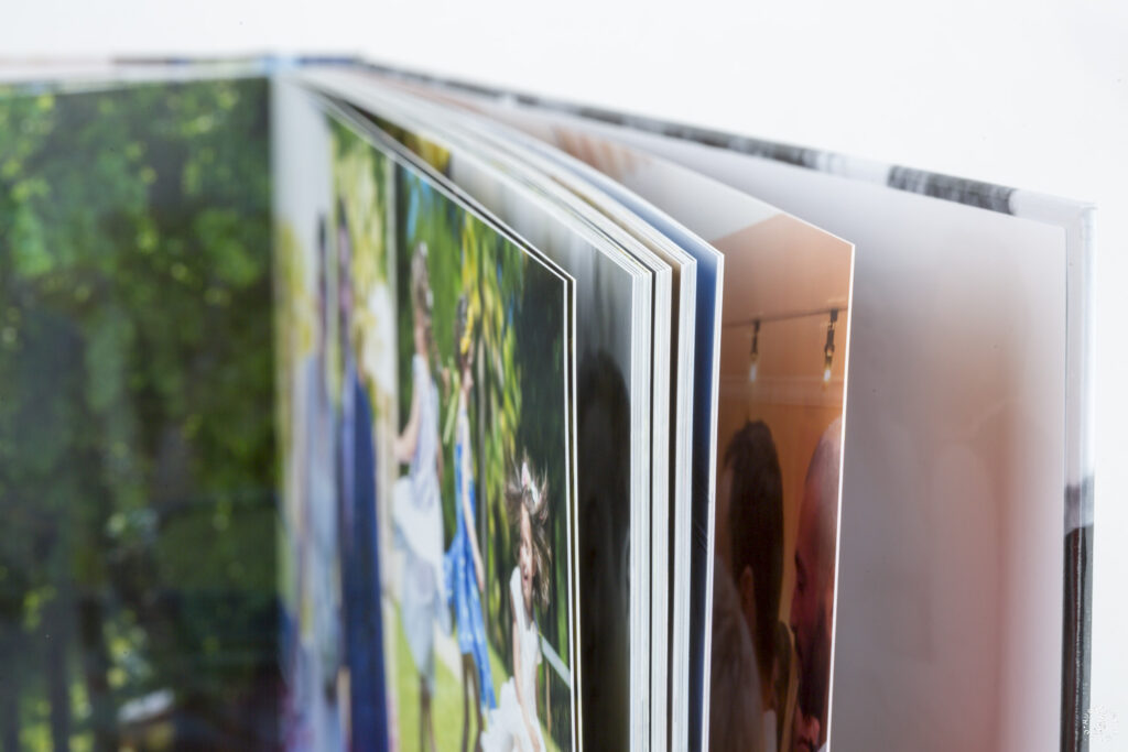 mariage-bordeaux-livre-photo-album-sebastien-huruguen-photographe-detail-pages-papier-photo