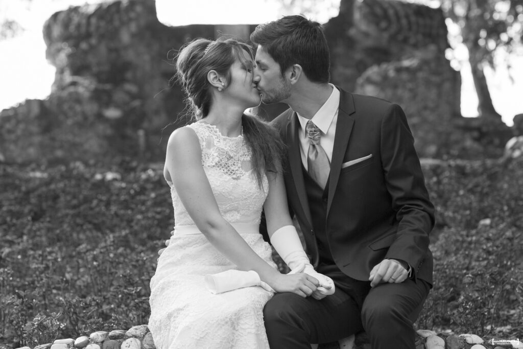 photographe-mariage-bordeaux-sebastien-huruguen-seance-photo-trash-the-dress-parc-majolan-blanquefort-couple-jeunes-maries-4